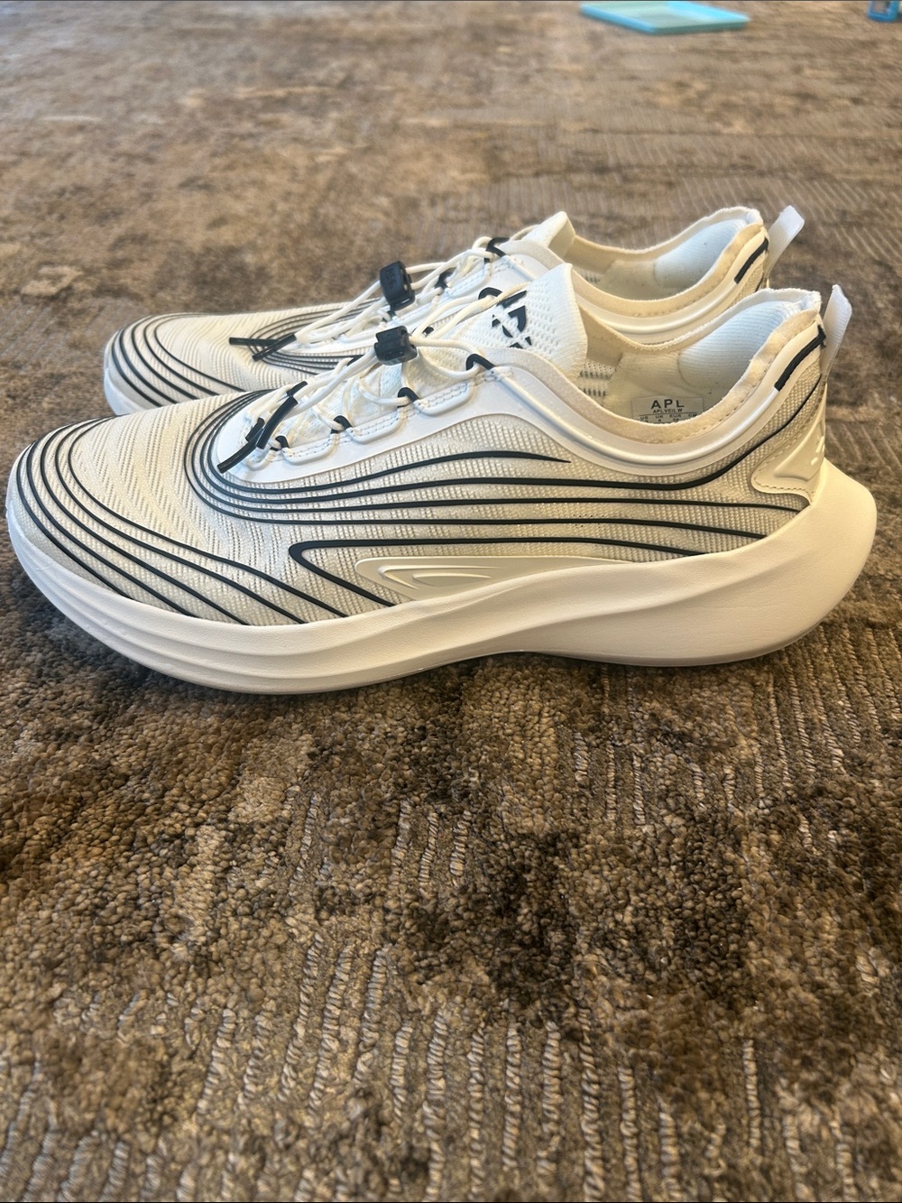 APL Veil Slip-On adjustable laces Sneakers with Black Accent Lines